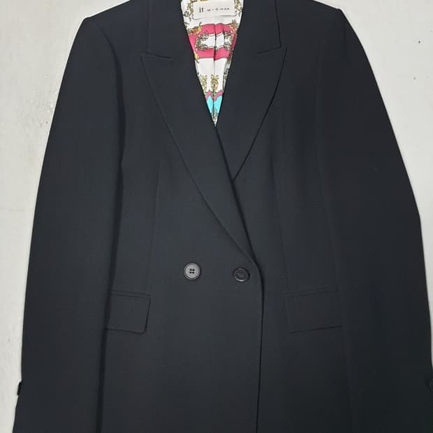 잇미샤 블랙 더블 버튼 자켓 55