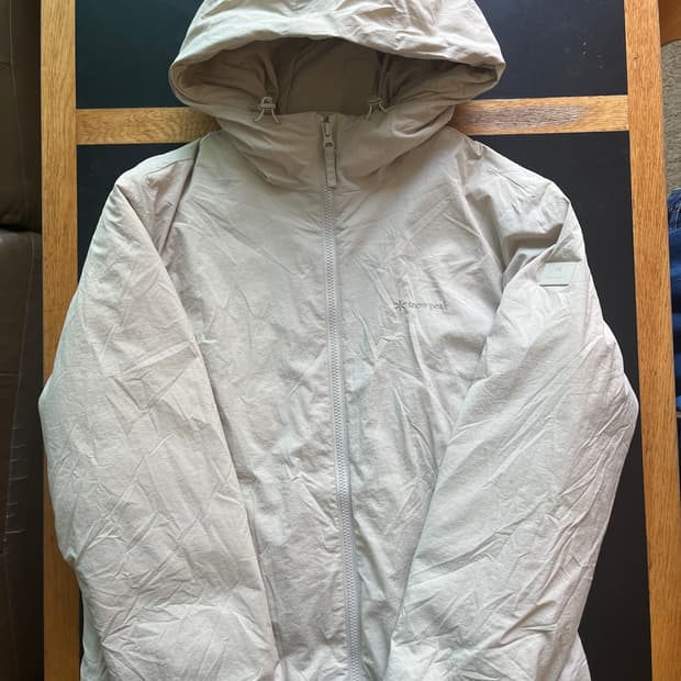 스노우피크 패딩 100사이즈 라이트베이지 판매