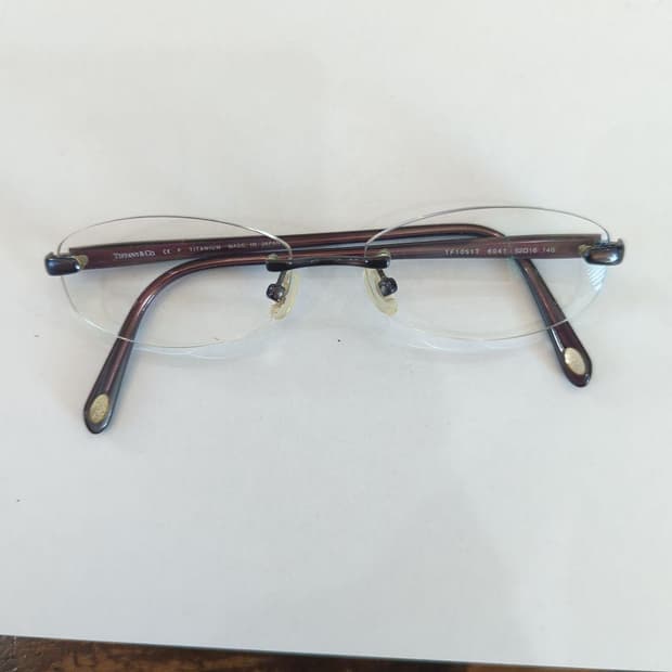 Tiffany & Co. 버건디 프레임 클리어 무테 렌즈 안경