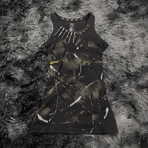 Semantic design 페인팅 디테일 골지 슬리브리스