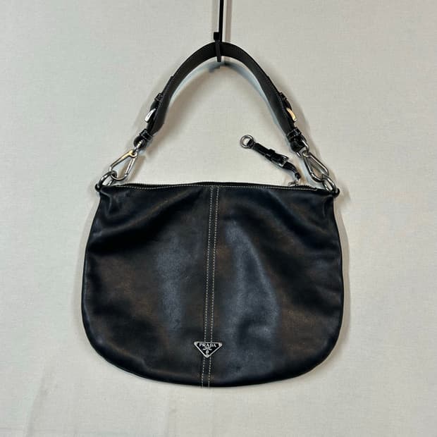 PRADA 프라다 스티치 리얼 레더 호보백 숄더백