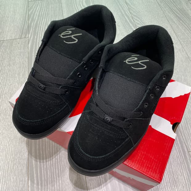 Es accel og 블랙 275