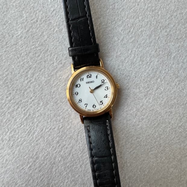Seiko quartz ladies vintage 1N01-0BA0