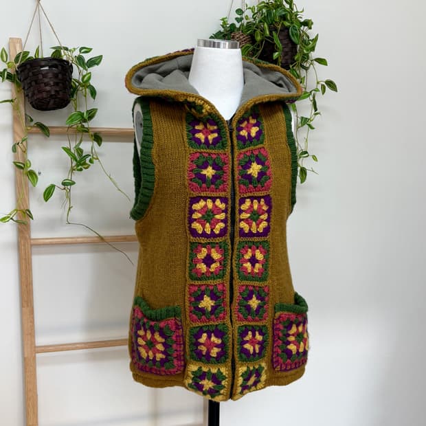 TITICACA 티티카카/ 모티브후드집업베스트 집업베스트 크로셰베스트