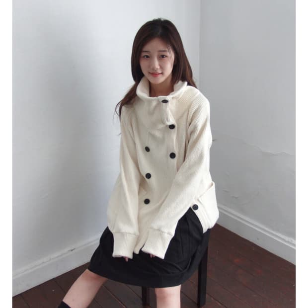 인앤양인하모니 더블 버튼 가디건 크림