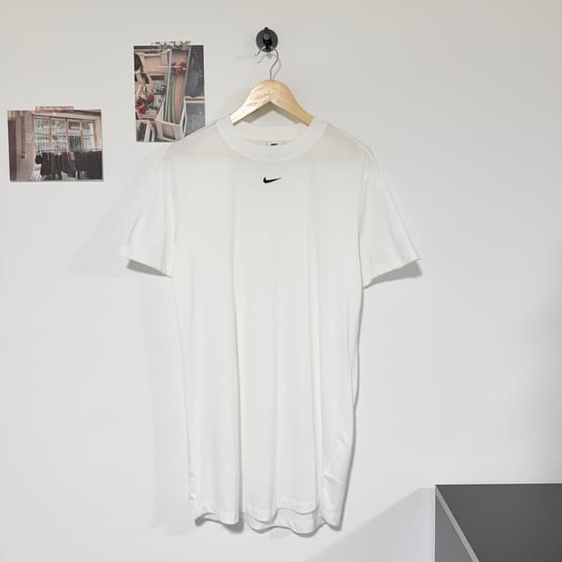 [M] 나이키 에센셜 반팔티 드레스