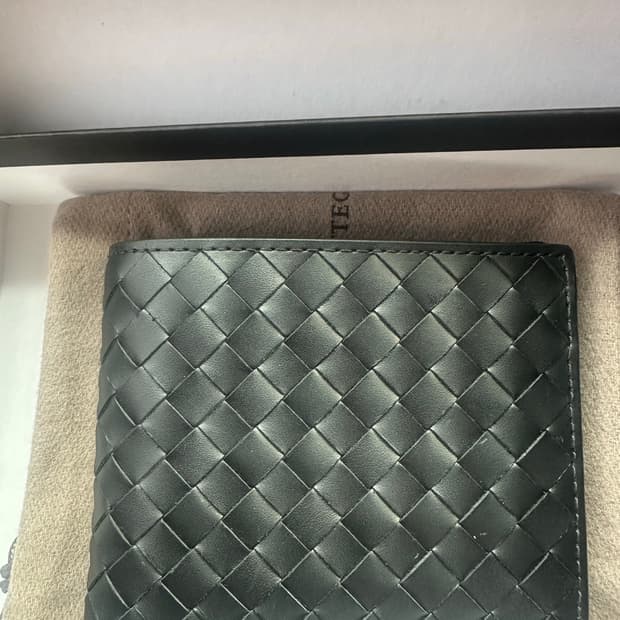 인트레치아토 반지갑