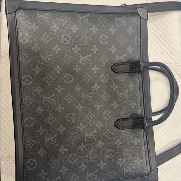 루이비통 소프트 트렁크 모노그램 이클립스