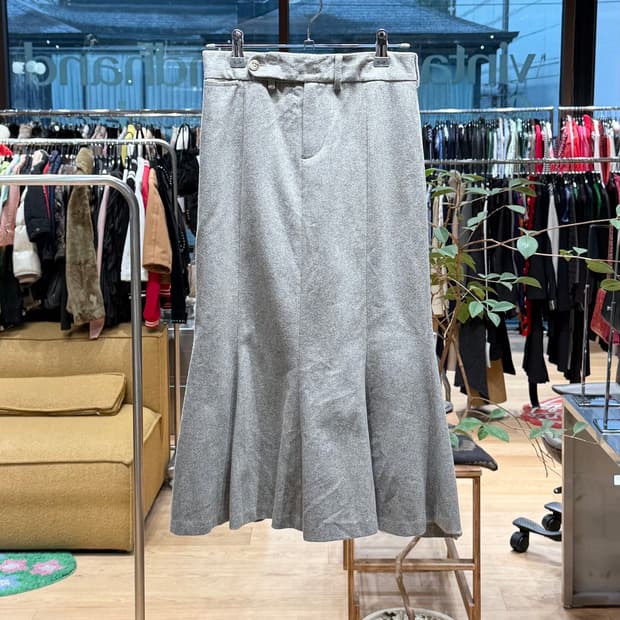 폴로 랄프로렌 그레이 플레어 미디스커트