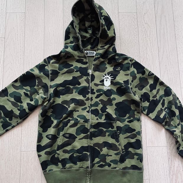 Bape  NYC 1st Camo Full Zip Hoodie XL