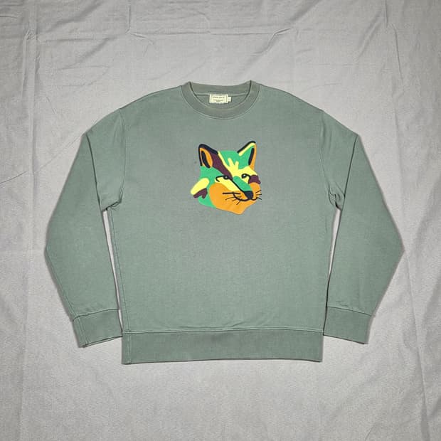 [메종키츠네] 카모 폭스 프린트 스웻셔츠 | A00152