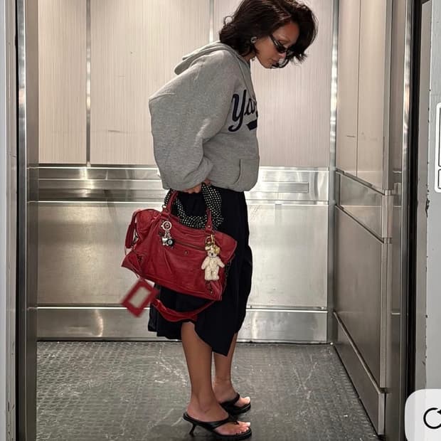 발렌시아가 모터백 