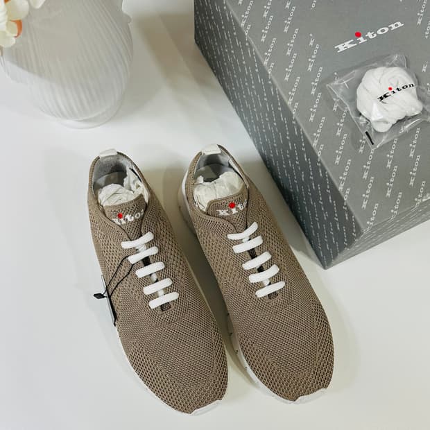 키톤 새상품 베이지 스니커즈 슈즈