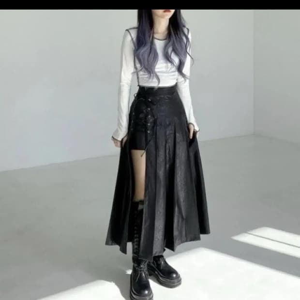 체리퀴리 아일렛 파이톤블랙 롱스커트