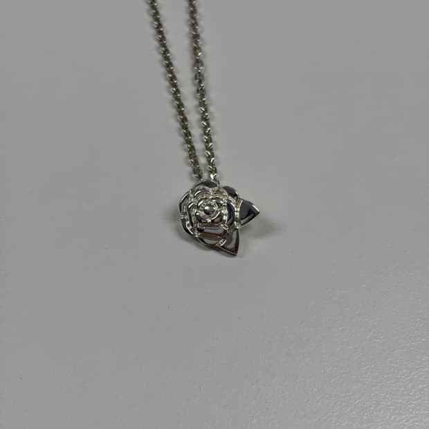 샤넬 까멜리아 목걸이(silver925)