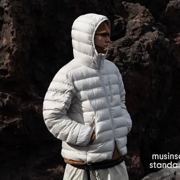 시티 레저 후디드 라이트 다운 재킷 [스톤 화이트]