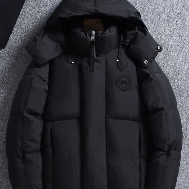 25년 1월 구매 캐나다구스 움바 패딩 m(사이즈100)