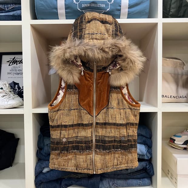 안트가우지 웨스턴 라쿤 퍼 후드 베스트