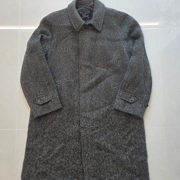 버버리 아이리쉬 트위드 코트