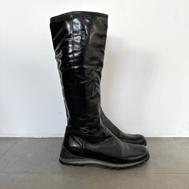 프라다 스포츠 페이던트 레더 니하이 롱부츠