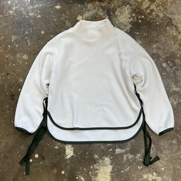 S) 유니클로 화이트마운티니어링 플리스 탑 후리스