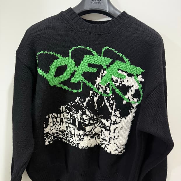 오프화이트 블랙 니트