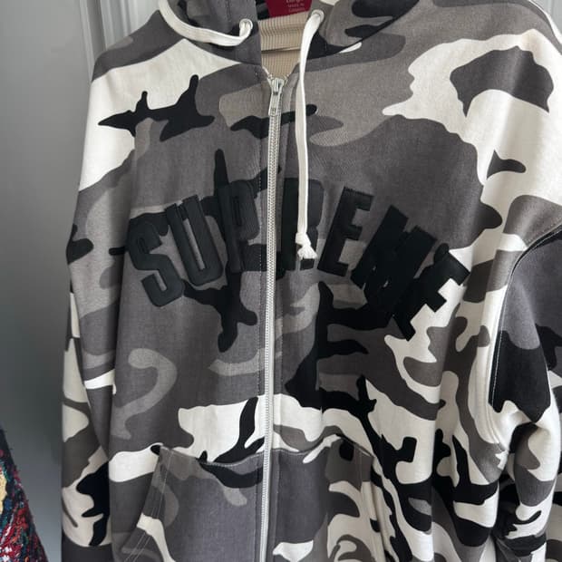 슈프림 아크 써멀 후드집업 스노우카모 L