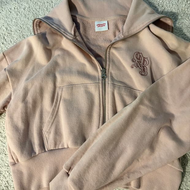 오디너리 홀리데이 핑크 크롭 후드집업