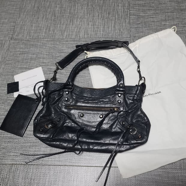 발렌시아가 모터 퍼스트백 숄더백 모터백