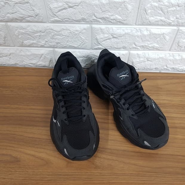 리복 운동화 225