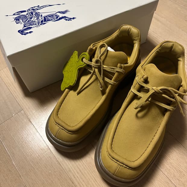 (42) 버버리 누벅 크리퍼