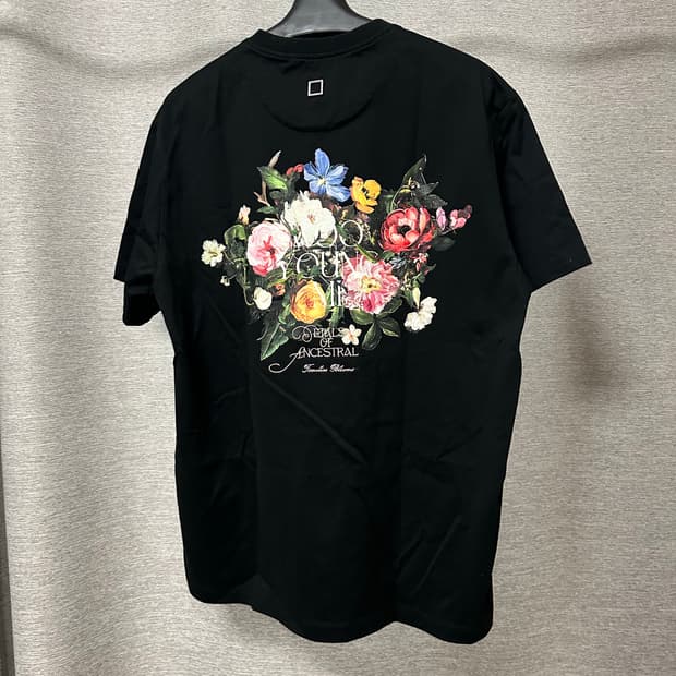 25SS 우영미 백로고 플라워 반팔티 블랙 (46) 