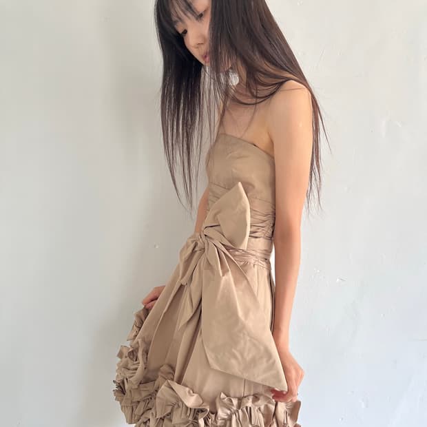 frill ribbon dress