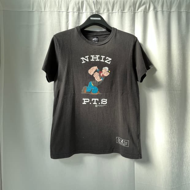 네이버후드 X IZZUE 반팔T