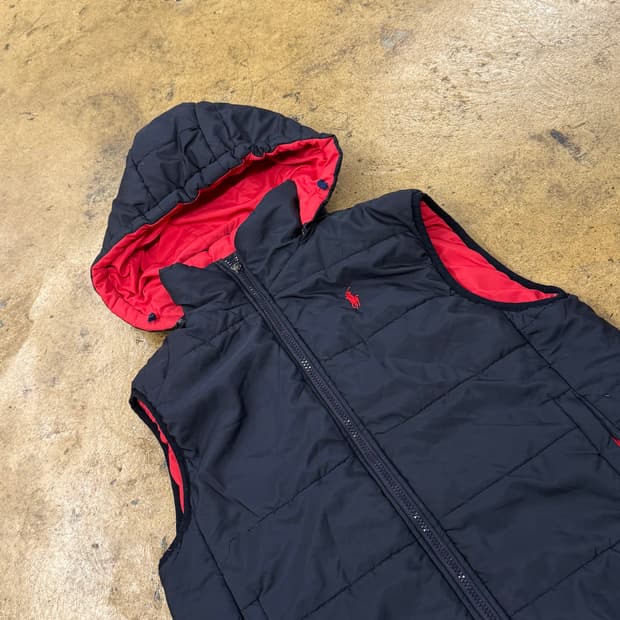 폴로 랄프로렌 검빨 후드 패딩 조끼 