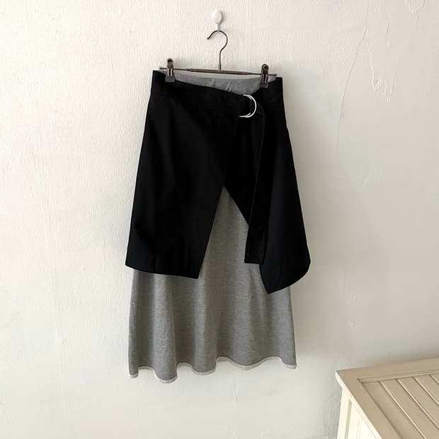 Black layered skirt + gray long skirt se