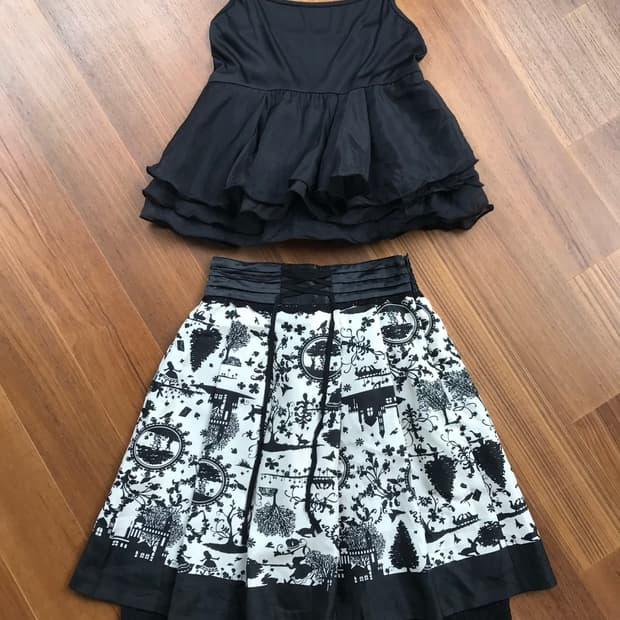 lace pattern skirt