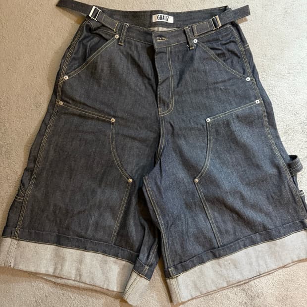 [1] Grailz & Koin 버뮤다팬츠