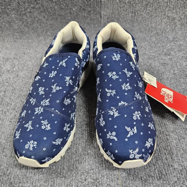 노스페이스 여성 신발235(급처)