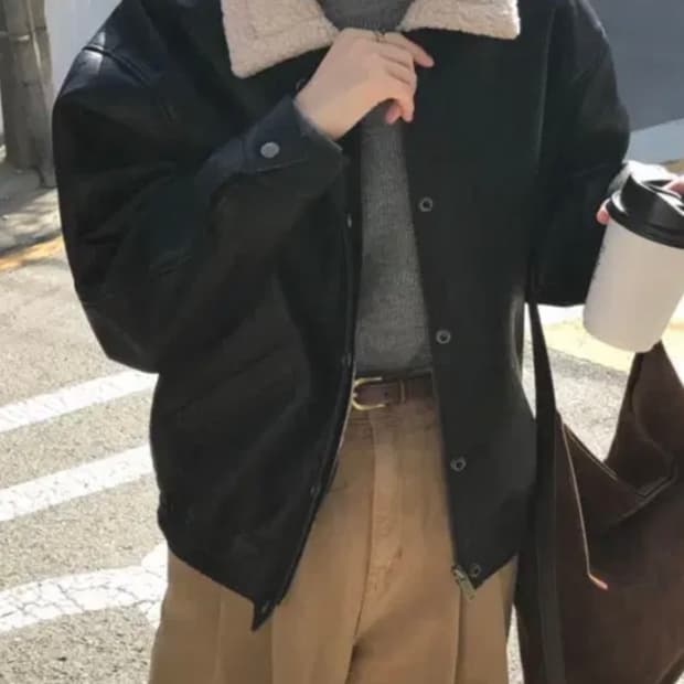 시그니처 프라하 레더 무스탕 블랙