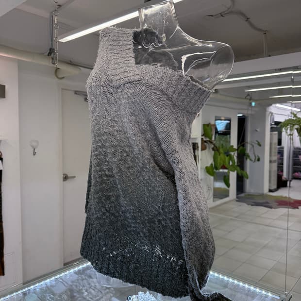 gradation grunge knit
