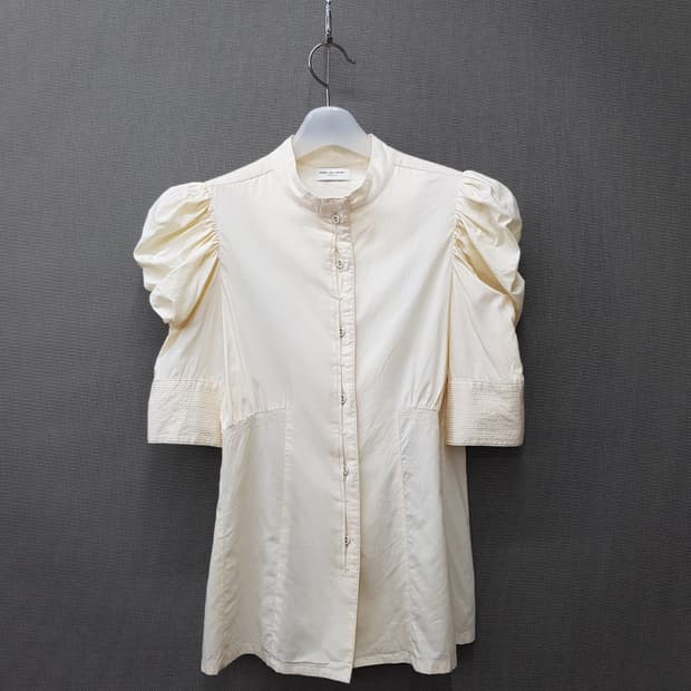 드리스반노튼 퍼프 슬리브 코튼 블라우스  34사이즈