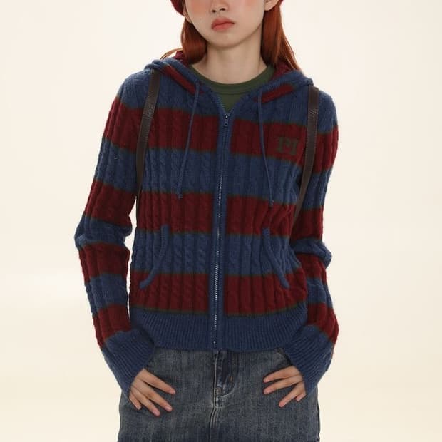 MOROMORO2 케이블 크롭 니트 후드집업 