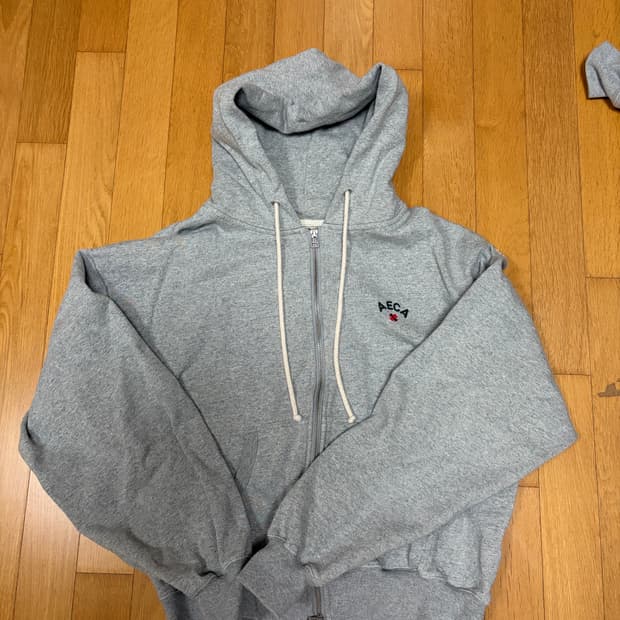 에이카화이트 후드집업