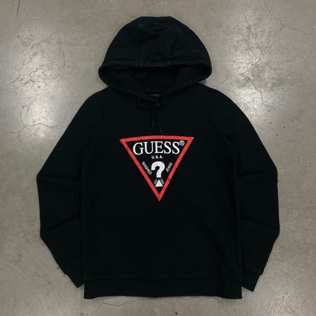 게스 블랙 컬러 y2k 빅로고 후드티