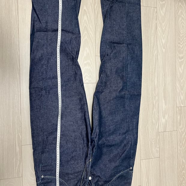 리바이스 바지 팔아요 사이즈 미스로 싸게 팔아요