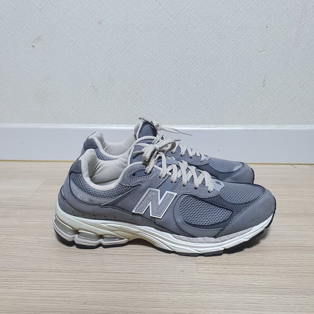 뉴발란스 2002R 그레이 운동화 275