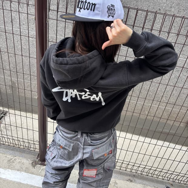 스투시 블랙 백로고 후드티