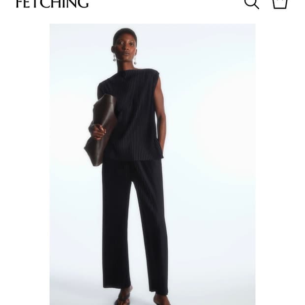 [새상품] 코스 플리츠 슬리브리스 탑 S