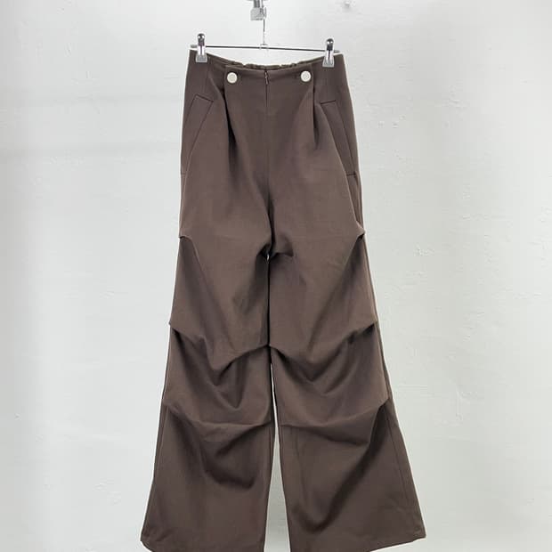 우마미즘 다크 브라운 와이드 스트럭처 드레이프 코튼 팬츠